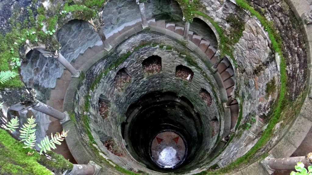 Initiatic Well - Photo by Weefsworld.eu