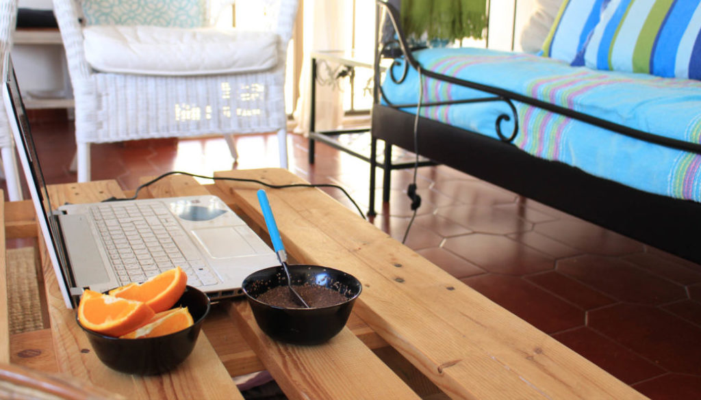 prace_online_cestovani_weef